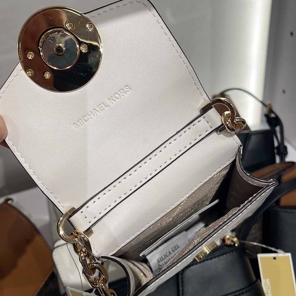 MICHAEL KORS CARMEN SMALL FAUX LEATHER PHONE CROSSBODY BAG - Picture 7 of 16